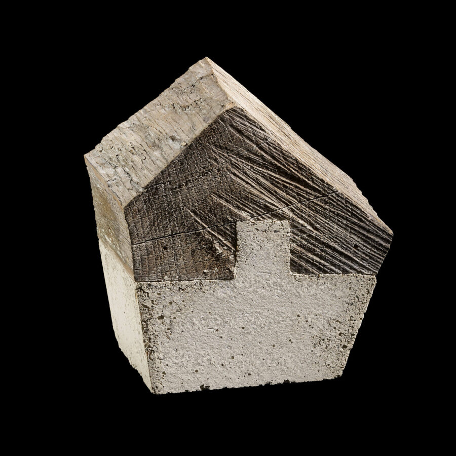 Hans Panschar: Zuhause / Eiche, Beton, Kalk / 12 x 11 x 13 cm / 2020